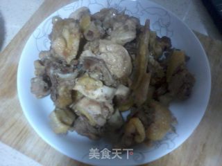 香菇烧鸡的做法步骤：1
