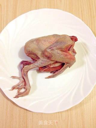 清凉鸽子汤的做法步骤：1
