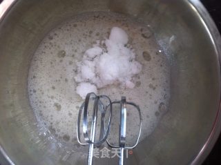 原味戚风蛋糕的做法步骤：9