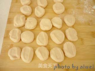 三色玫瑰花馒头的做法步骤：7