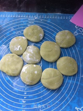 翡翠柳叶肉包的做法步骤：11