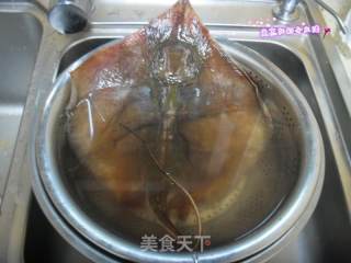 红烧老板鱼的做法步骤：1
