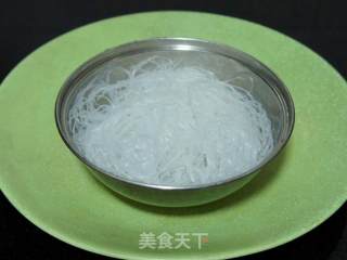 排骨粉丝菌菇汤的做法步骤：4