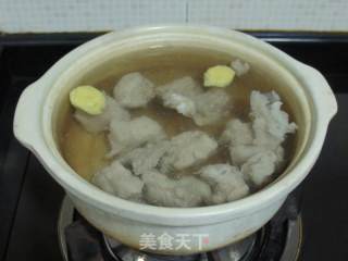 排骨粉丝菌菇汤的做法步骤：6