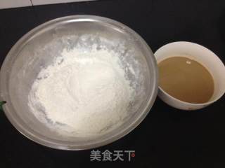 黑糖麻花的做法步骤：1