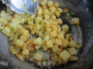 人气馋嘴小零食——锅巴土豆的做法步骤：4