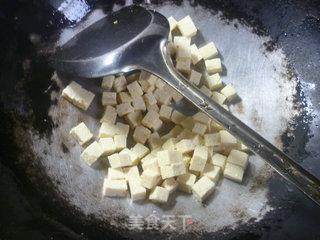 鸡蛋炒冻豆腐的做法步骤：6