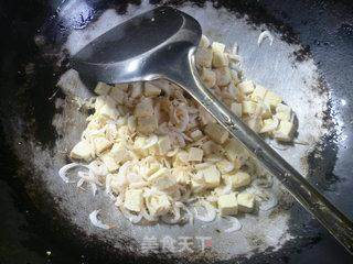 鸡蛋炒冻豆腐的做法步骤：7