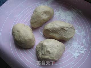 黑芝麻馅全麦面包的做法步骤：5