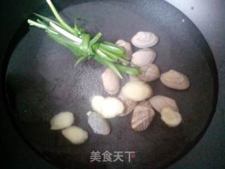 辣炒花蛤的做法步骤：2