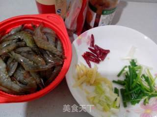 爆炒海虾的做法步骤：1
