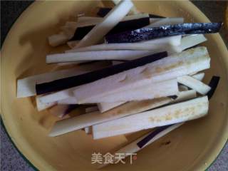 凉拌茄子的做法步骤：1