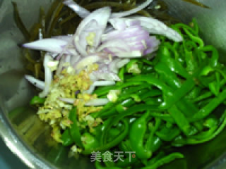 青椒海带丝的做法步骤：11