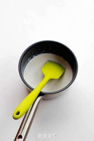 【蜂蜜冰淇淋】夏日养颜美容的冰品的做法步骤：1