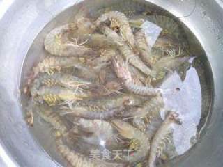 香芹爆炒虾的做法步骤：2