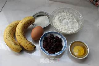 香蕉蔓樾莓马芬的做法步骤：1