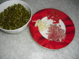 夏日下饭莱肉末炒酸豇豆的做法步骤：4