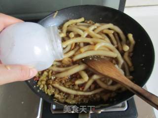 泡椒鲟鱼筋的做法步骤：7