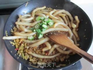 泡椒鲟鱼筋的做法步骤：8