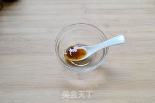 百合梅酱煎鸡翅的做法步骤：4