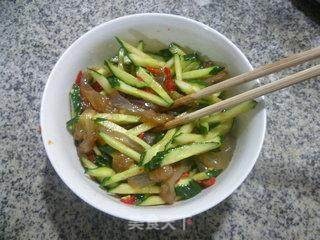 青瓜拌海蜇头的做法步骤：11