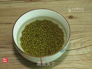 绿豆粥:以粥养生度长夏的做法步骤：2