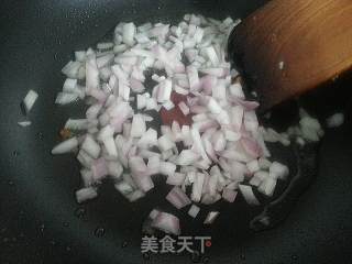 家庭制作蛋包饭的做法步骤：2