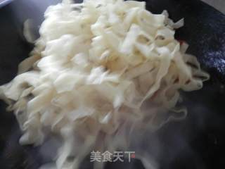 青瓜炒饼的做法步骤：8