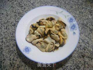 韭菜花炒淡菜的做法步骤：4