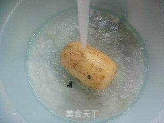 芹菜炒莲藕的做法步骤：4