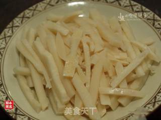 干贝蒸笋丝：鲜得眉毛掉的做法步骤：2
