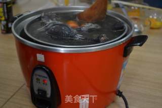 手撕乌鸡汤的做法步骤：1