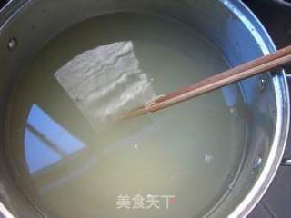 菠萝版转化糖浆的做法步骤：2