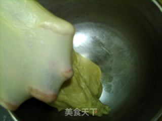 鲜奶油麻花酥粒面包的做法步骤：4