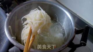 凉拌土豆丝的做法步骤：2