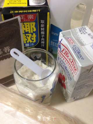 椰蓉香奶冻的做法步骤：1