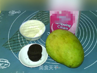 奥利奥芒果慕斯杯的做法步骤：1