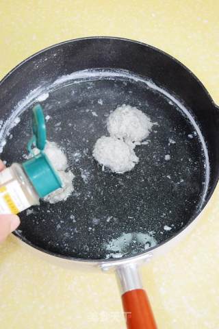 【马步鱼丸子】---超级鲜美的清汤鱼丸的做法步骤：8