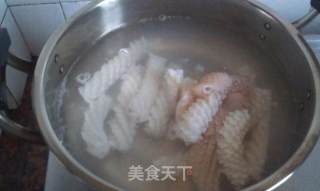 双椒鲜鱿的做法步骤：3