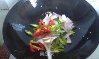 双椒鲜鱿的做法步骤：5