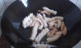 双椒鲜鱿的做法步骤：8