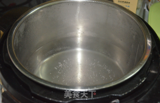 紫菜蛋花虾皮汤的做法步骤：1