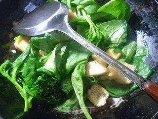 油豆腐炒木耳菜的做法步骤：5
