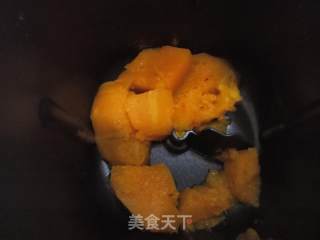 南瓜帽子馒头的做法步骤：1