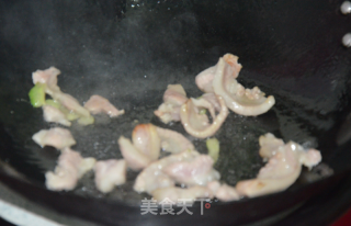 猪肉咸菜炒苦瓜的做法步骤：2