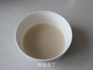 奥尔良风味烤肉披萨的做法步骤：1