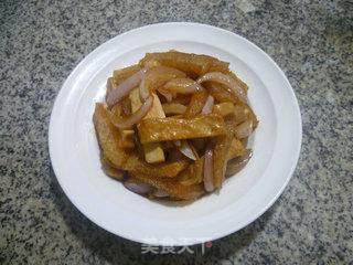 洋葱肉皮炒香干的做法步骤：11