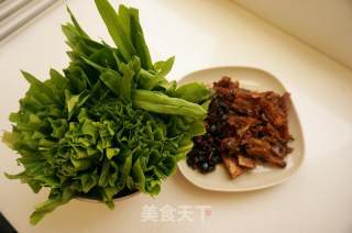 豆豉鲮鱼油麦菜的做法步骤：2