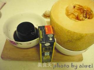 蜜瓜椰汁龟苓膏的做法步骤：1