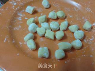 媲美鲜芋仙的芋圆仙草的做法步骤：6